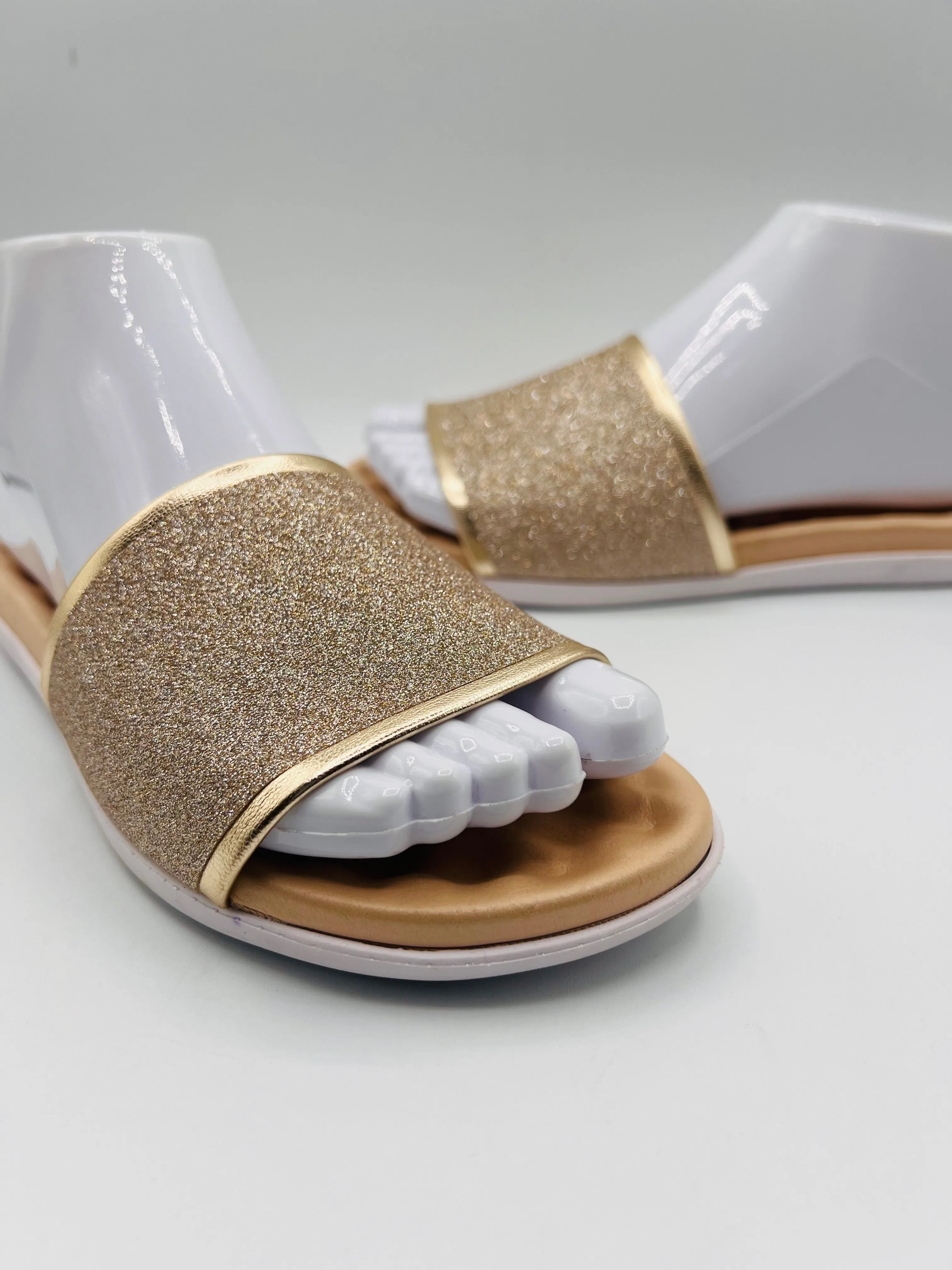 Beira Rio Ladies Comfort Shiny-Strap Slides