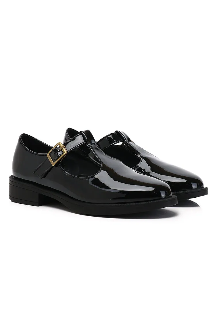 Camryn Rounded Toe Loafers (Black)